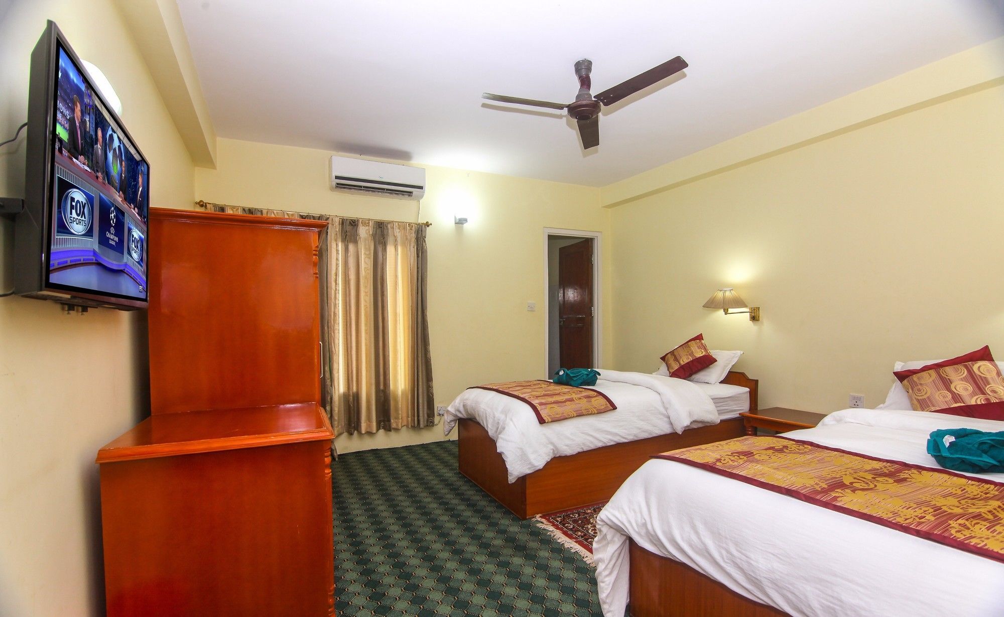 Hotel Noble Inn花椒客栈 Pokhara Exterior foto