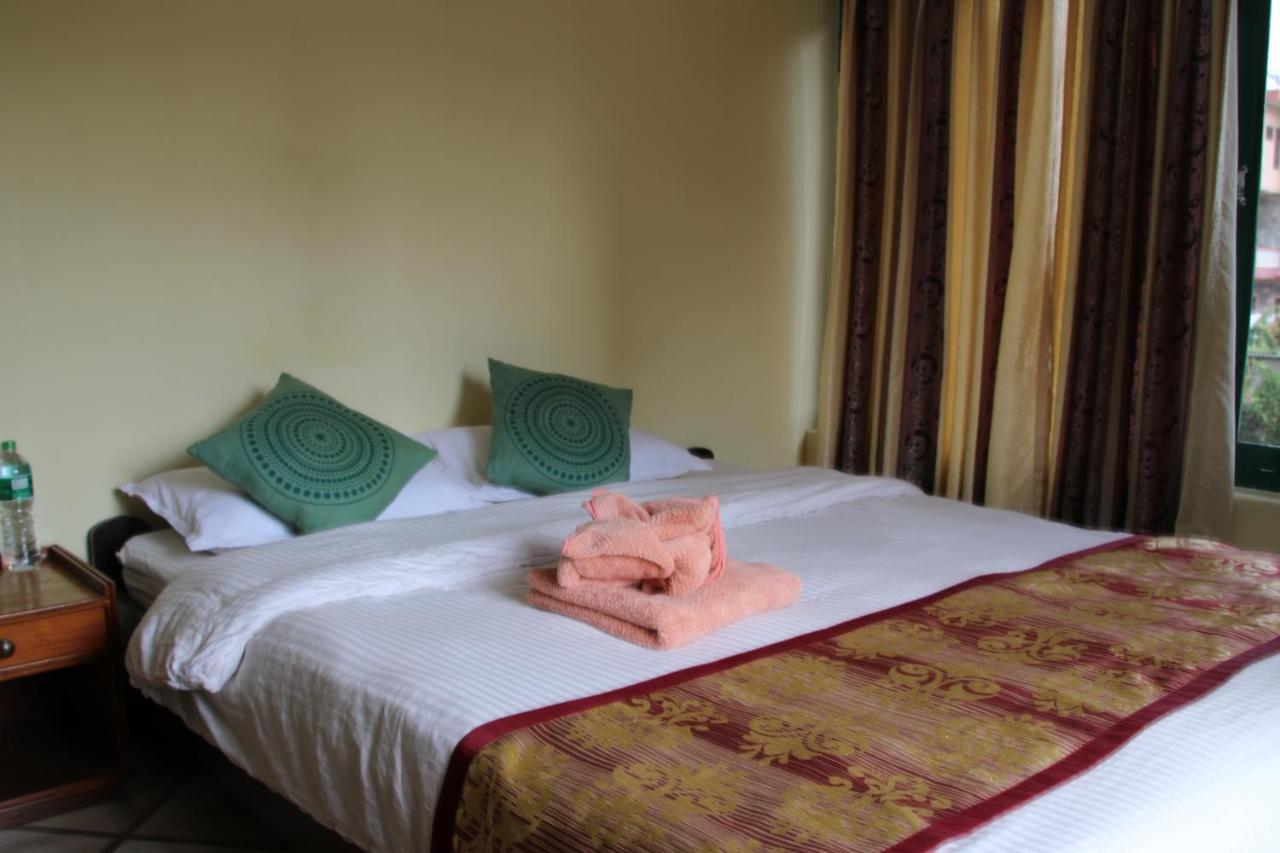 Hotel Noble Inn花椒客栈 Pokhara Exterior foto